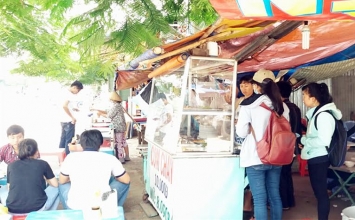 Làng Đại học & thông điệp từ những bữa cơm chay